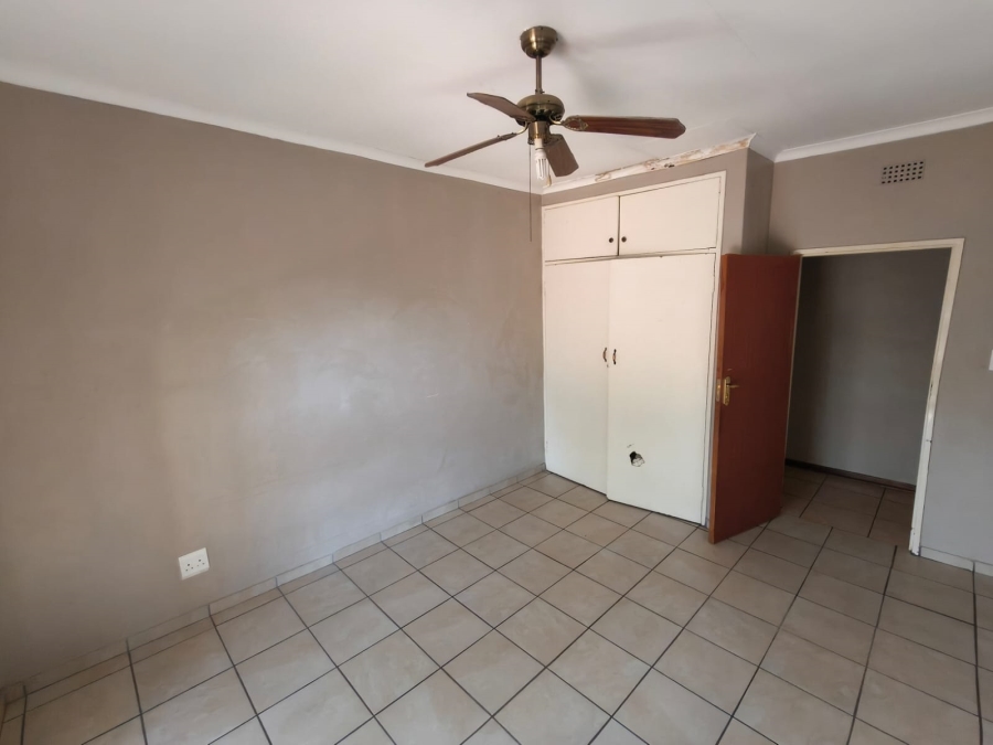 To Let 3 Bedroom Property for Rent in Safari Gardens North West